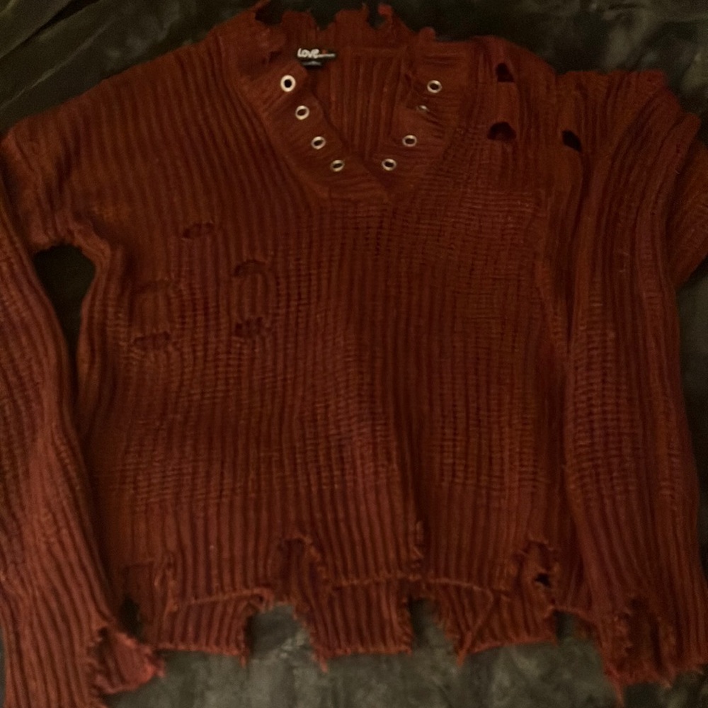 Burgundy pullover distressed knit sweater- M